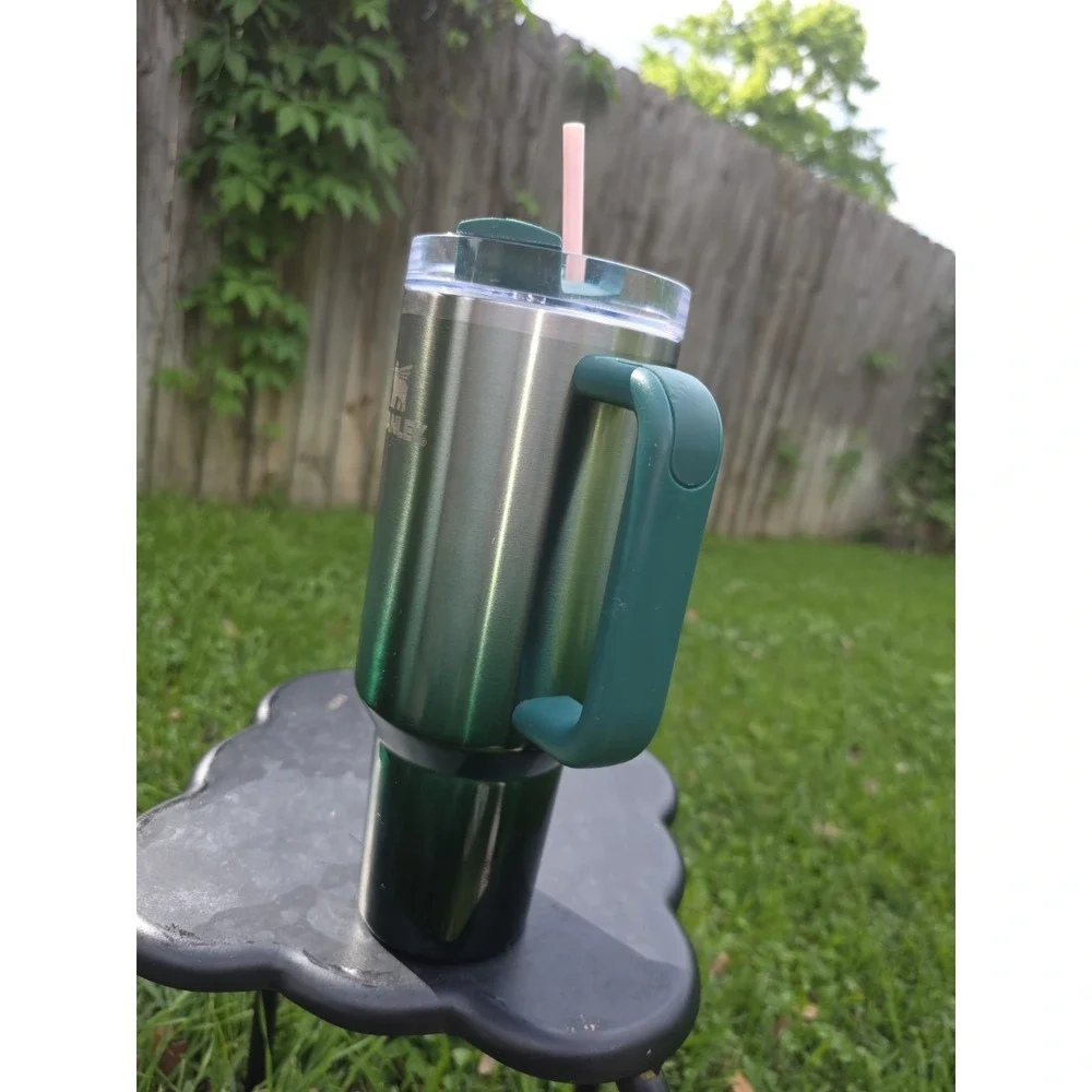 Stanley 40 oz Quencher H2.0 Flowstate Tumbler Chrome/Pine Green W/ New Straw - Picture 12 of 12